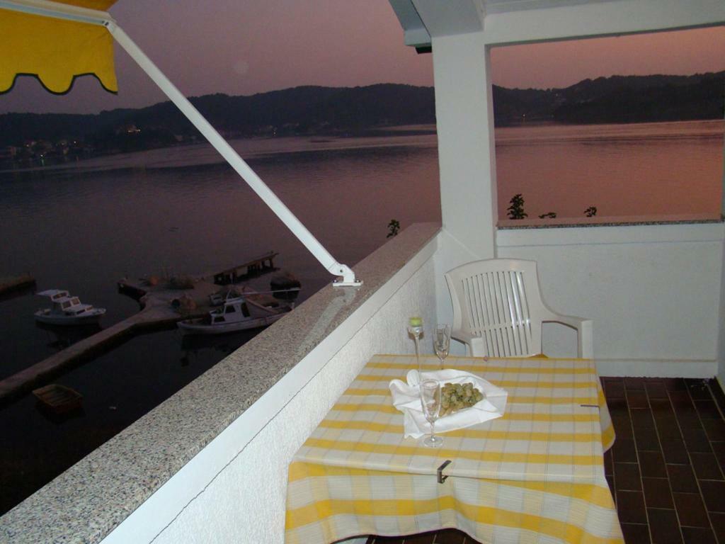 Ferienwohnung House Subic Supetarska Draga Exterior foto